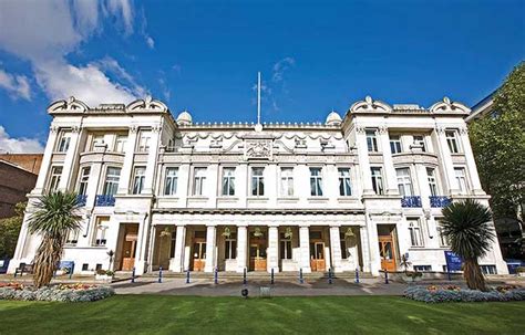 queen mary university of london address